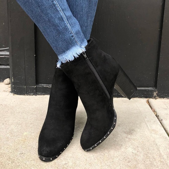 🌟HP🌟 Studded Trim Booties - Picture 2 of 8